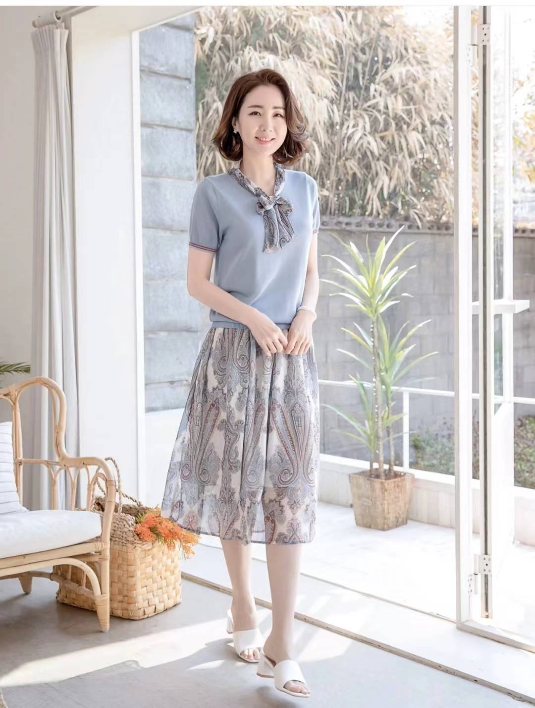 原创50岁女人穿什么衣服洋气显年轻