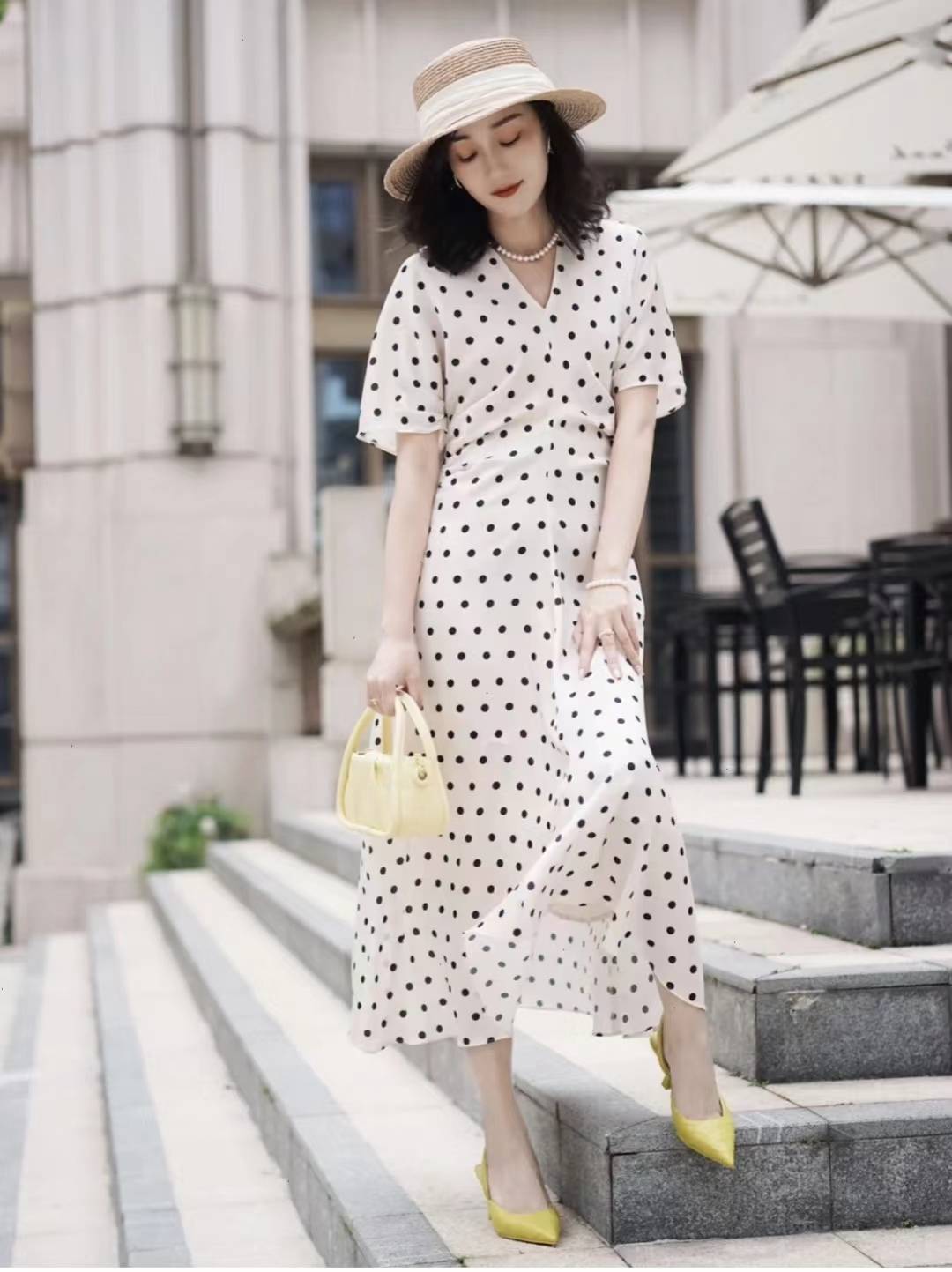 原创波点连衣裙适合什么人穿波点连衣裙配什么鞋子好看