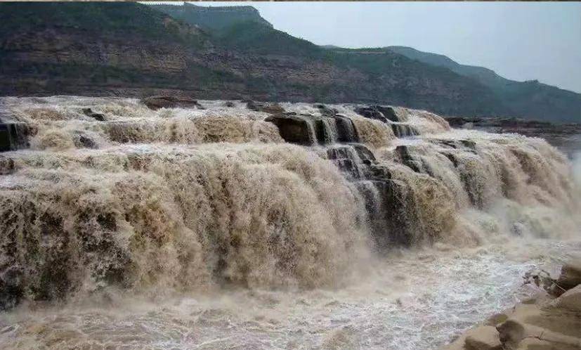 黄河的象征壶口瀑布，一年四季各有不同，到底哪个季节才最美呢？
