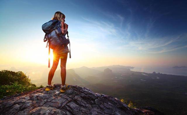 出门旅行的时候，聪明人都背“登山包”，网友：这才是真正的旅游