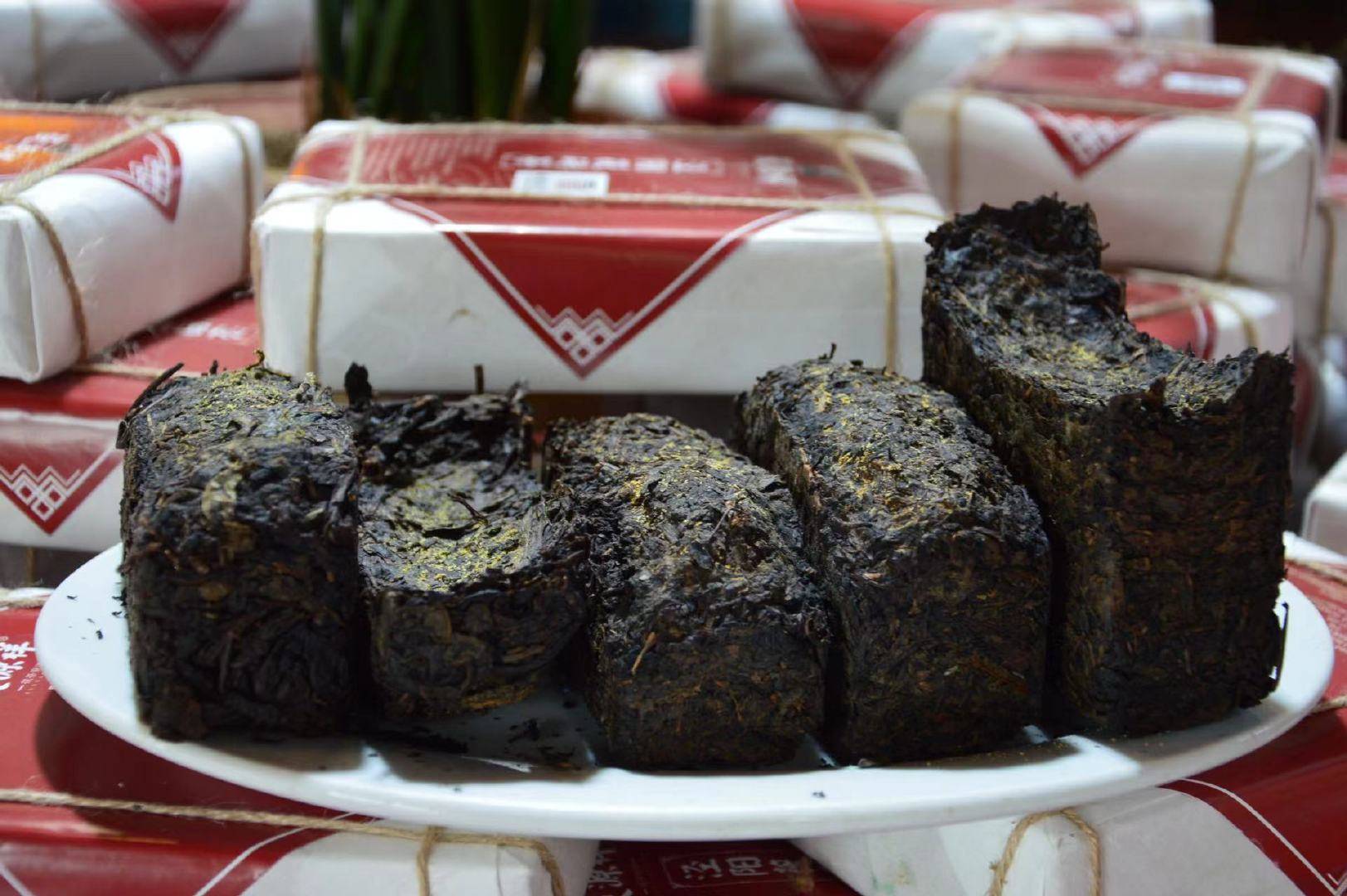 助力泾阳茯茶推广陕茶探访团走进茯茶企业