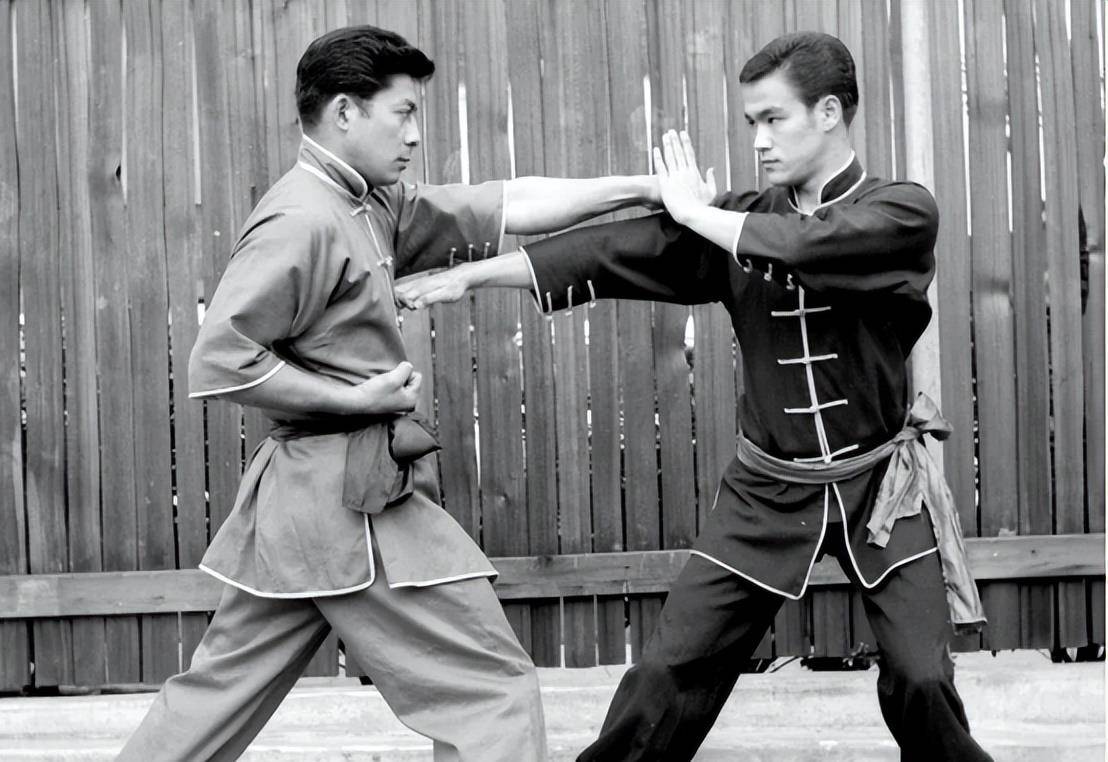 实拍:扶灵之人来头颇大,无人敢惹,一般人胜任不了_功夫_拳法_秦彼得