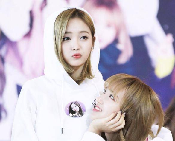 吴宣仪程潇标准小花行程孟美岐类型多宇宙line拉开差距