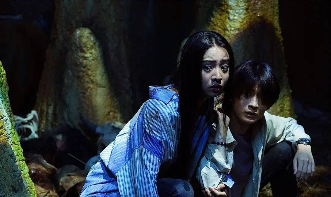 没想到咒怨导演会找来木村拓哉的女儿拍了部年度大烂片