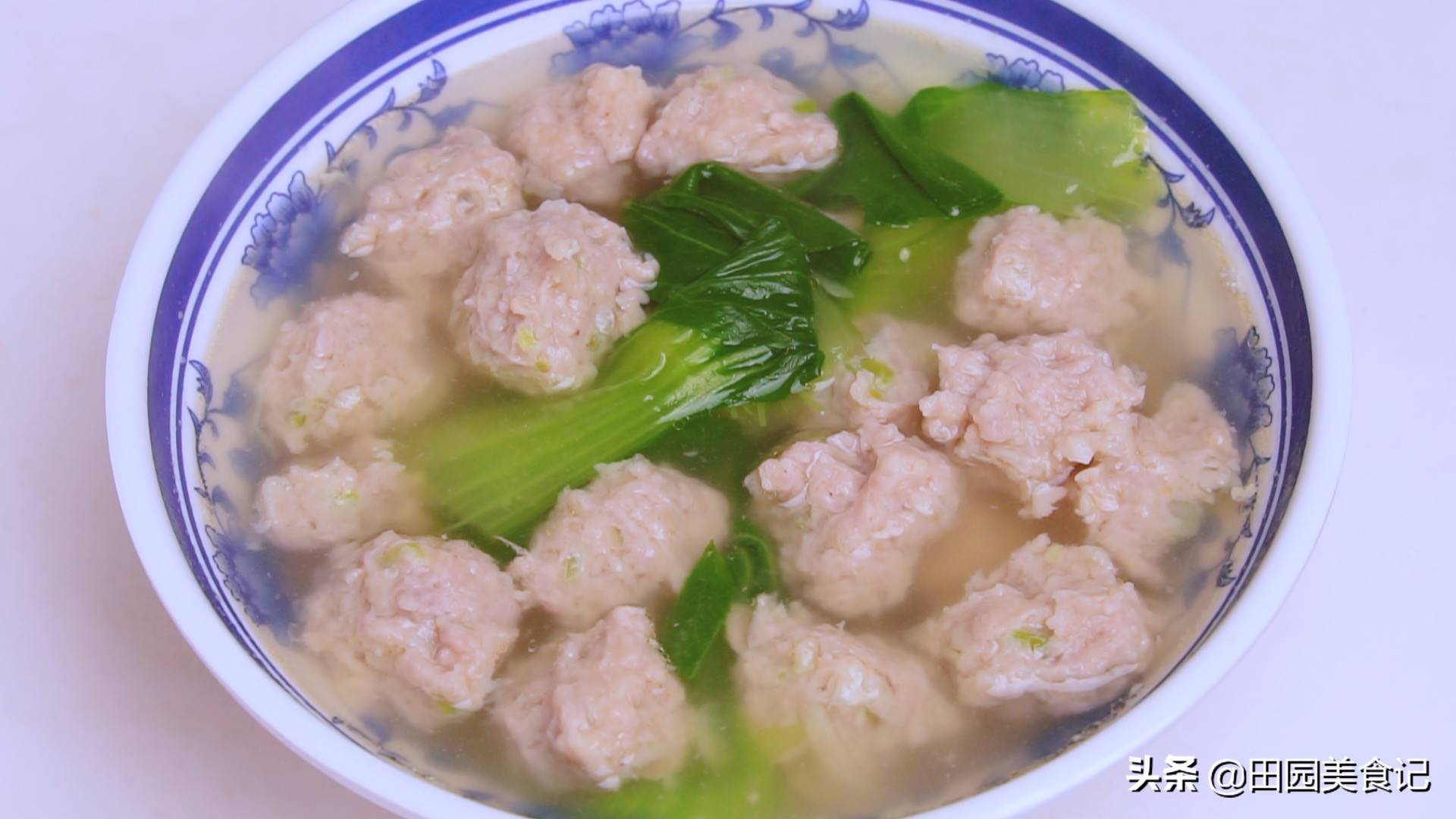 水汆丸子这样做真是太香了,丸子清爽不油腻,做法简