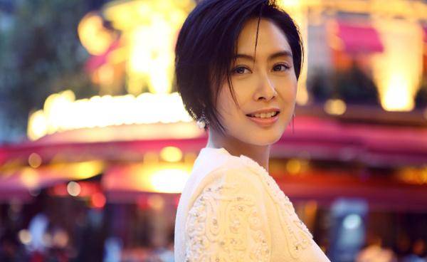 原创49岁朱茵近照曝光晒紫霞仙子美人依旧和30年前的她没有区别