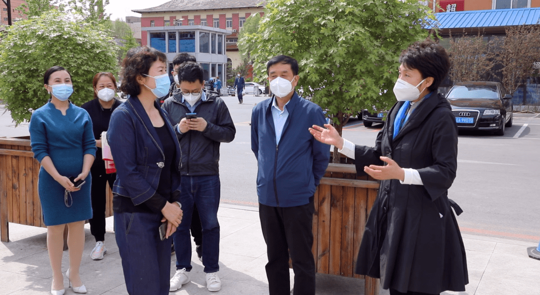 金瑞投资有限公司董事长高群,辽宁和平房地产开发有限公司总经理高威