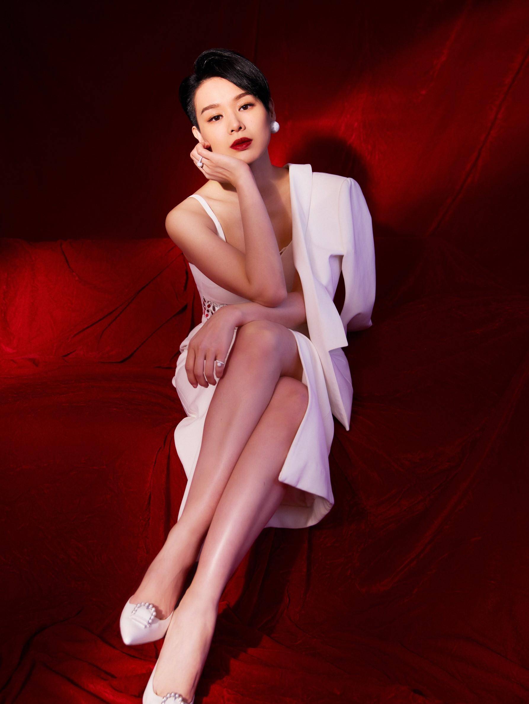 胡杏儿剪短发迎战姐姐3突围而出