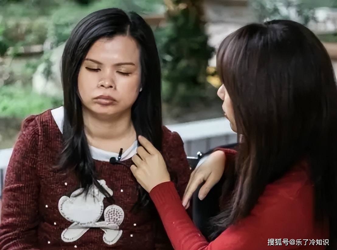 原创因好声音成名的张玉霞走红后被强制整容46岁做回街头歌手