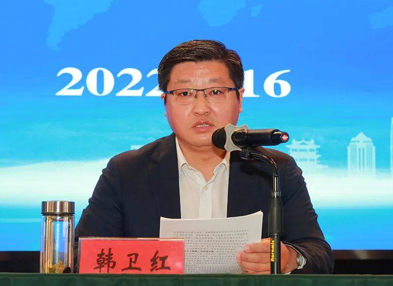 市经贸高级职业学校举行新职业教育法专题学习会_发展_职教法_韩卫红