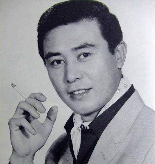 霸屏半个世纪,江湖人称虾叔,提携过成龙,刘德华_老电影_海山_角色