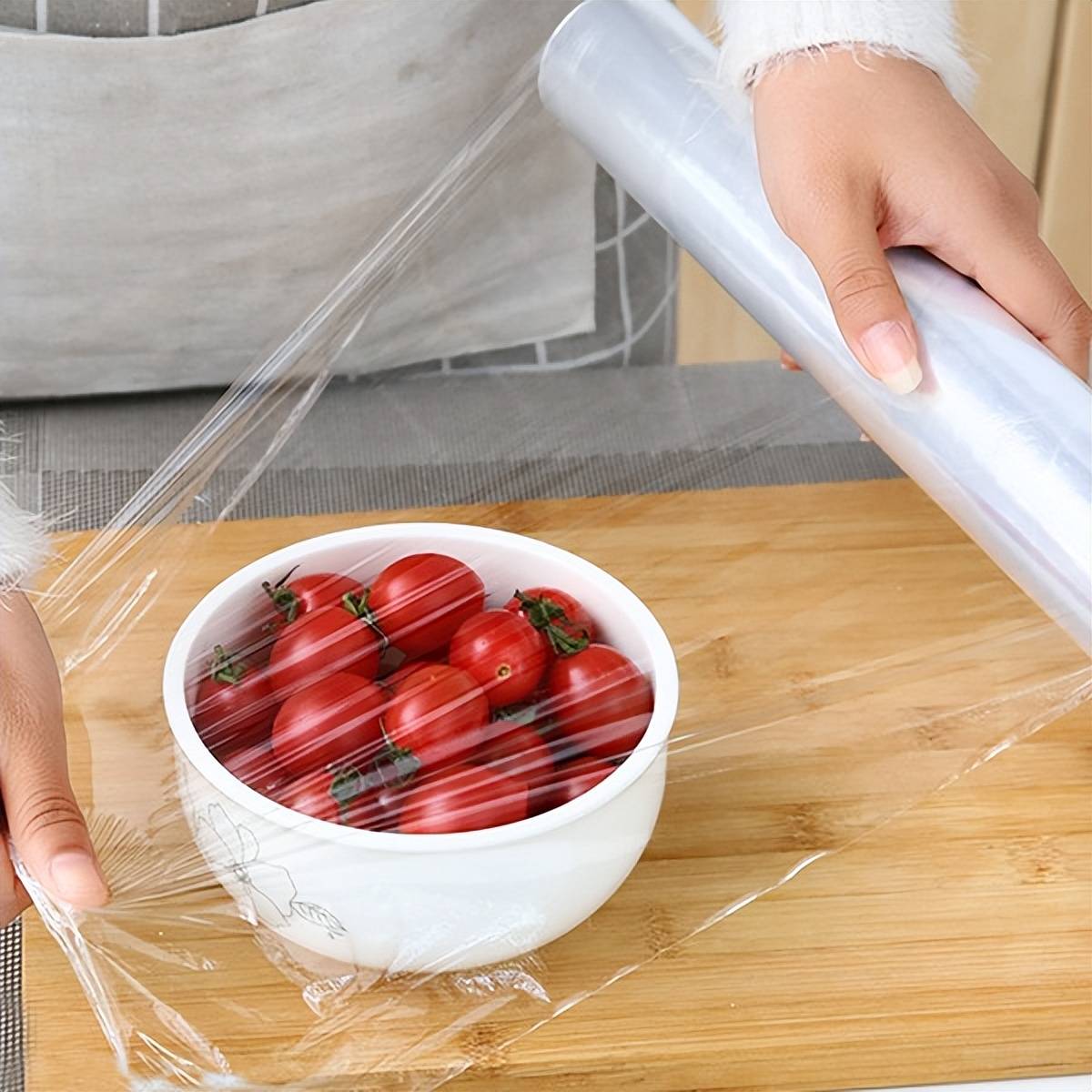 家里的这种保鲜膜对健康有害别再使用了不是危言耸听