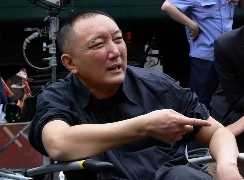 手握电影"生杀大权",让星爷零片酬讨角色,韩三平是何背景?