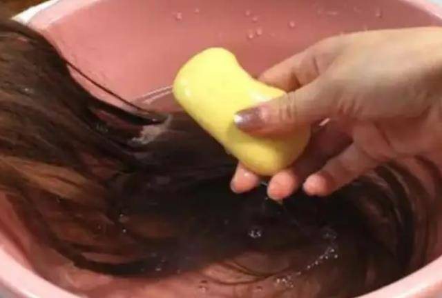 原创             经常用“硫磺皂”洗头，会发生什么变化？或能收获这5个好处