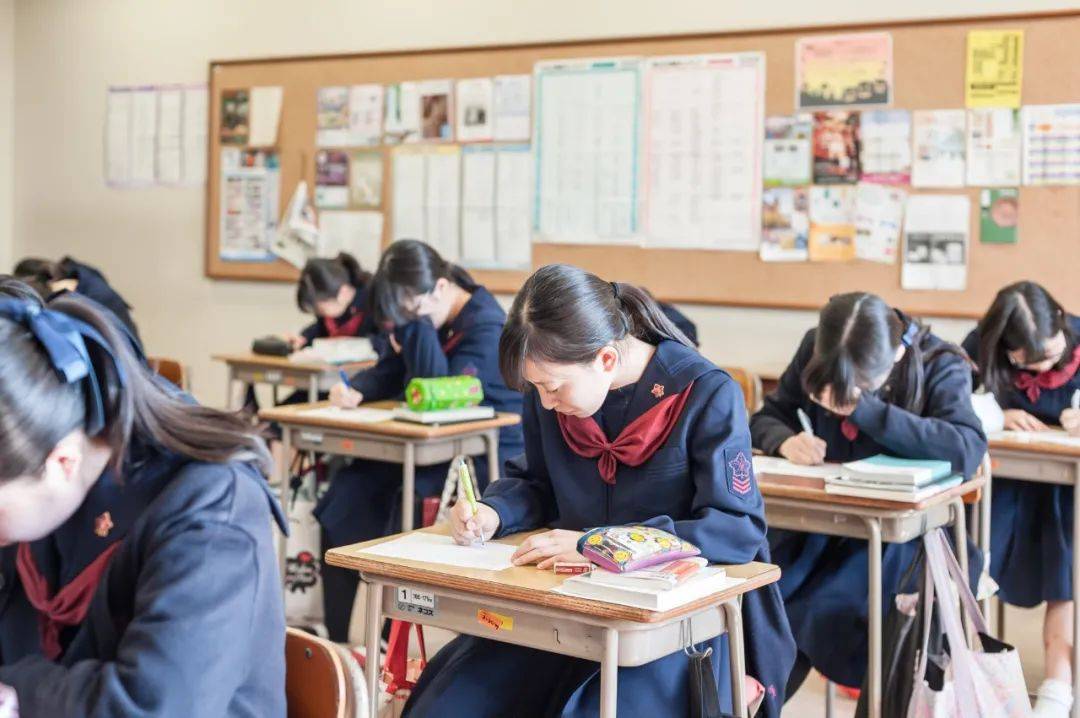 入读山梨英和高中的绝对优势_日本_教育_大学