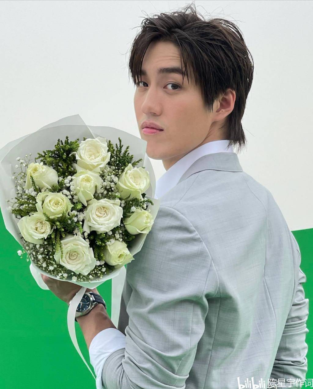 盘点torthanapob出道泰剧电影见证成长(附bazaarthailand最新杂志写真