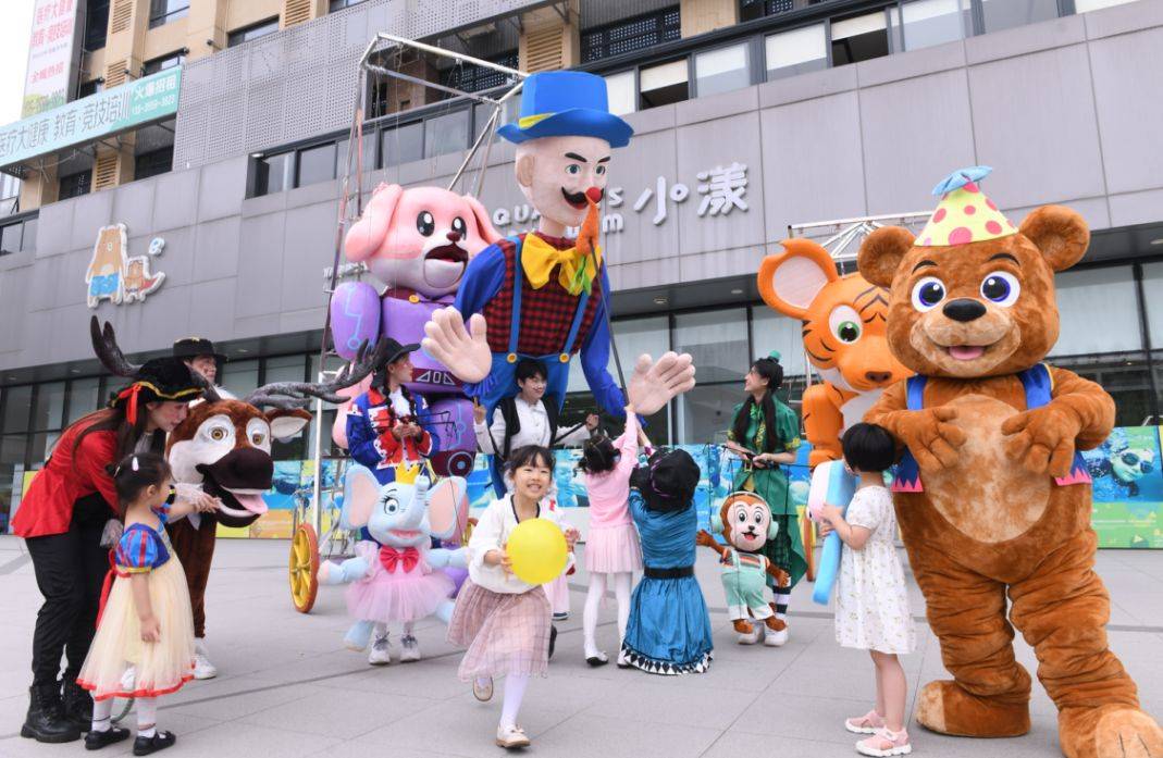 乌林多剧团巨型木偶马戏提线木偶儿童剧演出巡游美陈展示