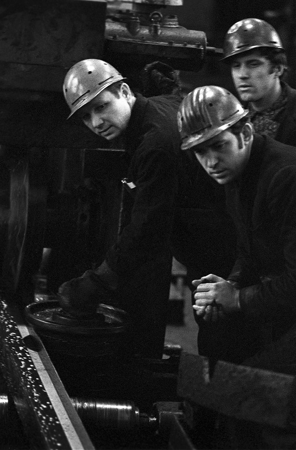 1958–59gvardeiskaya 矿的矿工,1970切尔诺贝利乌克兰最悲惨的事故之