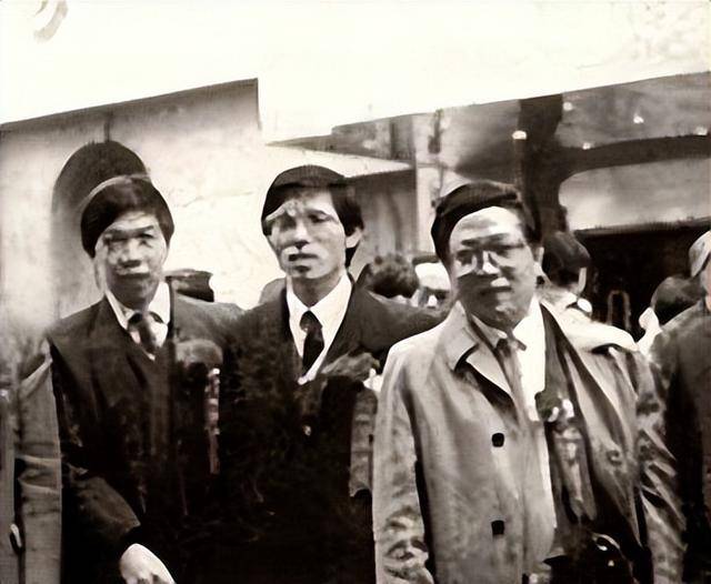 这一年,魏东的父亲魏振雄,升为了中央财大下属的中惠会计师事务所的