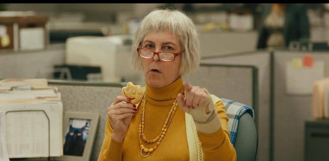 《瞬息全宇宙》精彩绝伦的cult片,令人上头的酷炫特效,值得5刷