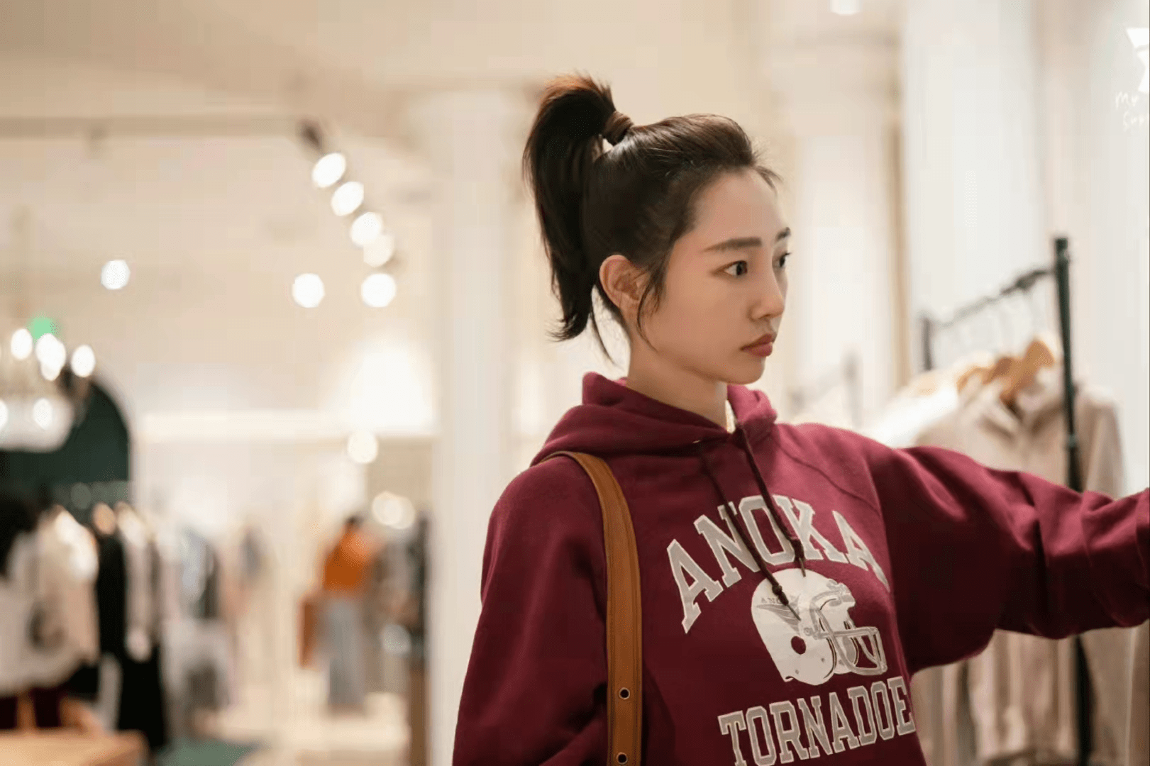 欢迎光临:给富商当小三,偷偷吐掉避孕药,郑有恩的