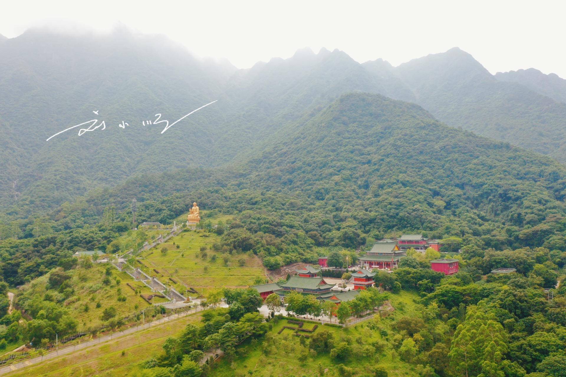 广东汕尾也有一座“鸡鸣寺”，与南京同名，藏在海丰县的莲花山里