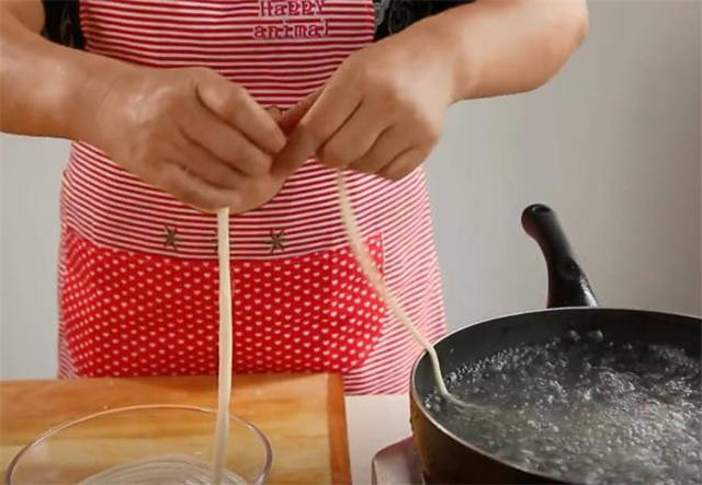 陕西一根面的做法,和面,拉面有技巧,教程详细,不怕你学不会