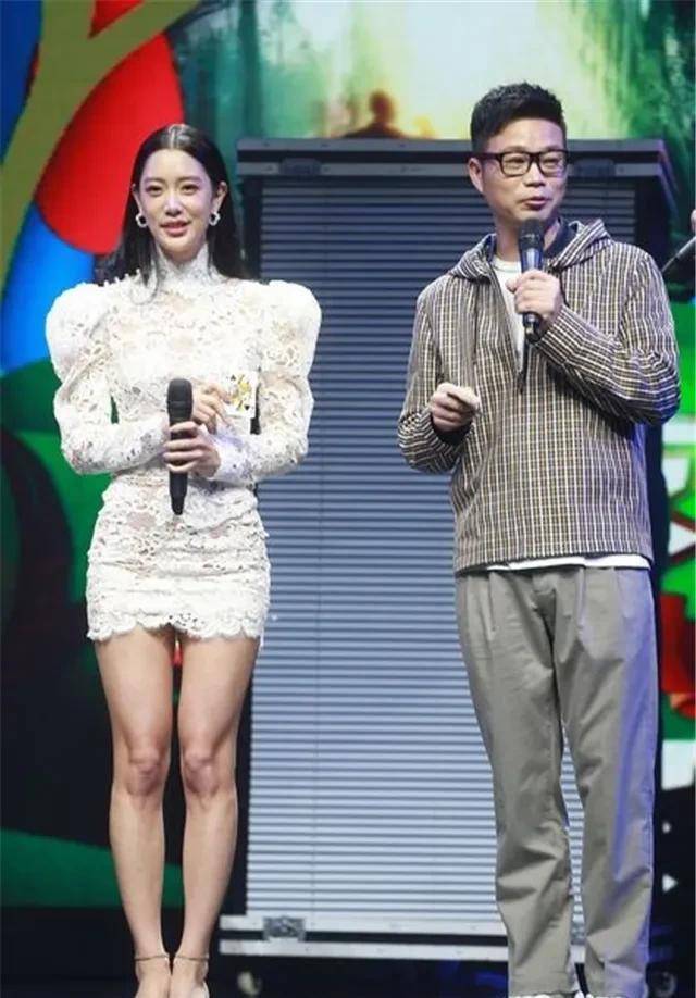 郑秀妍和克拉拉,谁给她们转战"内娱"的机会?_时间_明星_作品