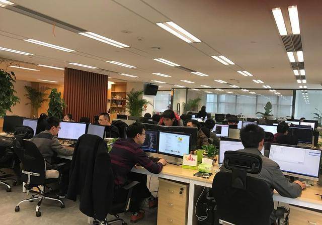 BOB全站我国14亿人也难招工？工厂招工遇冷年轻人为何不愿走进工厂？(图3)