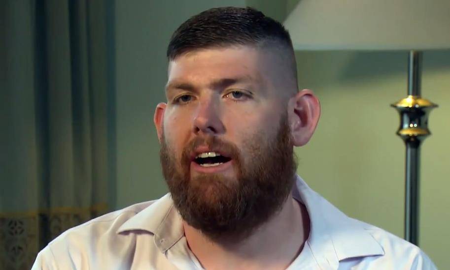 5斤"巨婴"轰动全美国,如今却成为空警_kevin_clark_照片