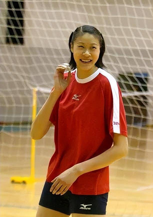 女排奥运冠军赵蕊蕊运动生涯留遗憾陈忠和教练曾含泪向她道歉