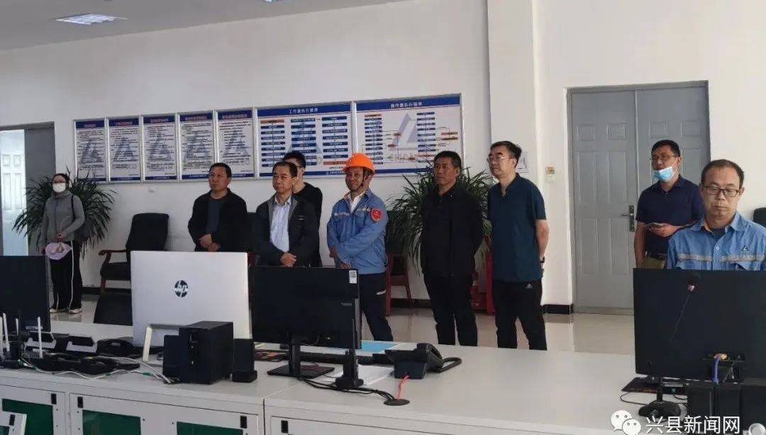 调研组先后在斜沟煤矿,中润公司,航宇新材料增材制造项目现场,元泰高