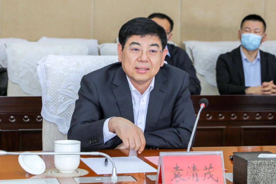 朔州市委书记姜四清,汾酒总经理谭忠豹,朔州市委副书记,市长吴秀玲