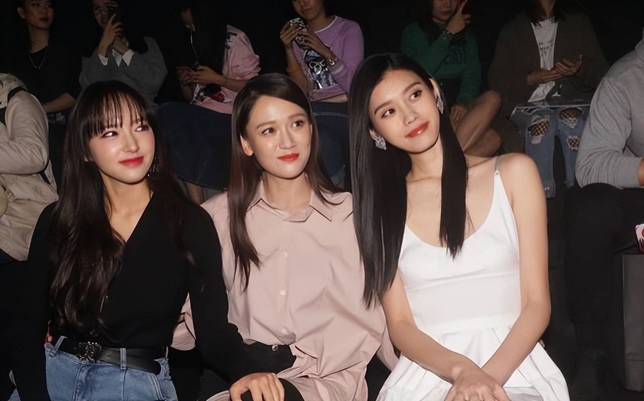 奚梦瑶陈乔恩同框晒照!看不出10岁年龄差,同是豪门儿媳话题太多