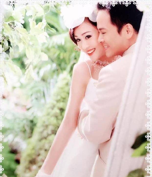 梁小冰也早早的因为怀孕,便渐渐的淡出了荧幕.