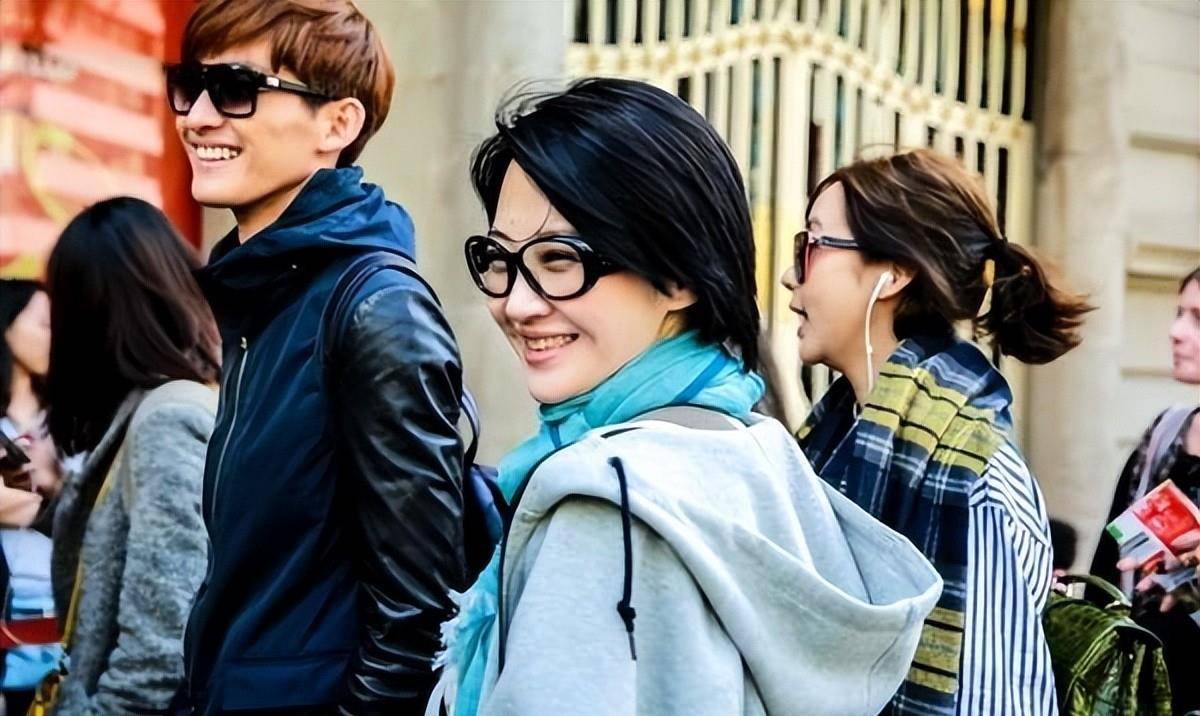 "少女幂"发福利,姐弟cp磕起来,可惜许晴她没来_杨幂_丁程鑫_节目