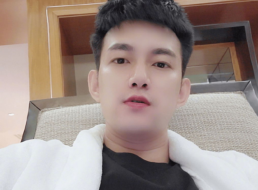 原创辛巴公司给出一亿签约费网红阿哲却在犹豫圈内主播分析原因