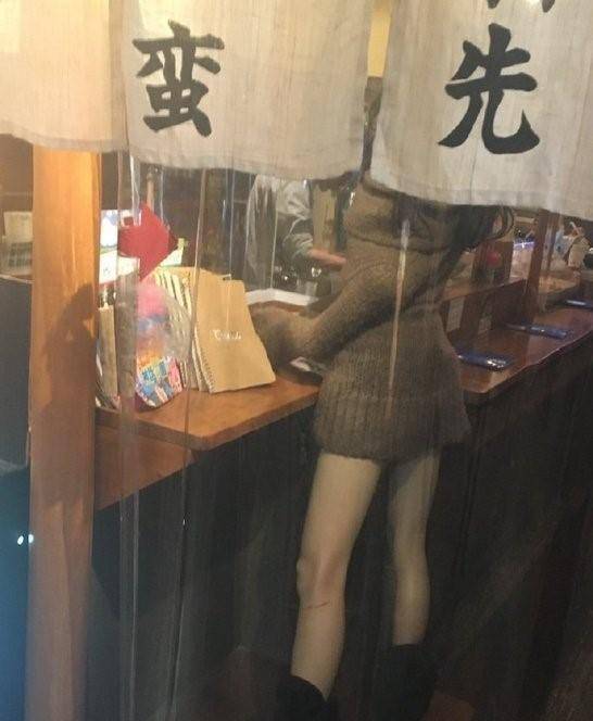 每日一笑:大哥还能有点出息吗,不就是找了个漂亮女朋友吗