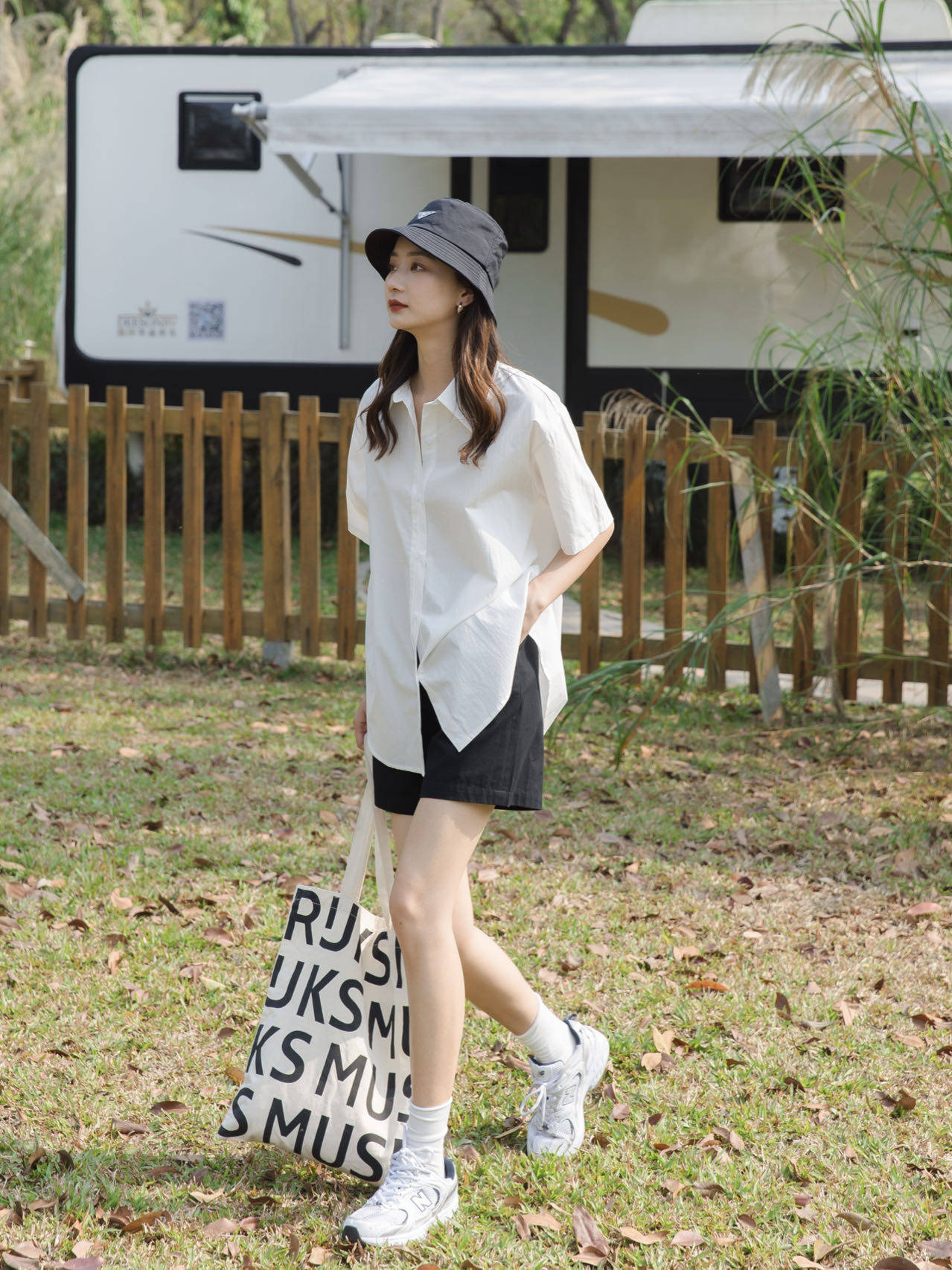 原创穿衬衫配短裤更好看演绎时髦女人味