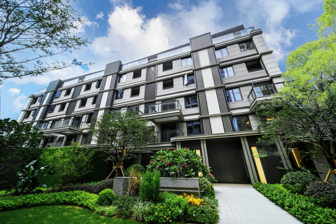 福州江山云出入市2周年微笑焕新美好恰逢其时