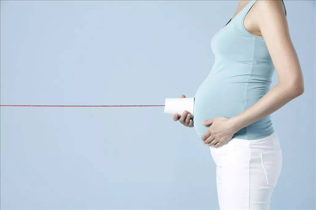孕期安全图鉴：孕妈站、坐、躺、弯腰、上下楼,这些细节都要注意