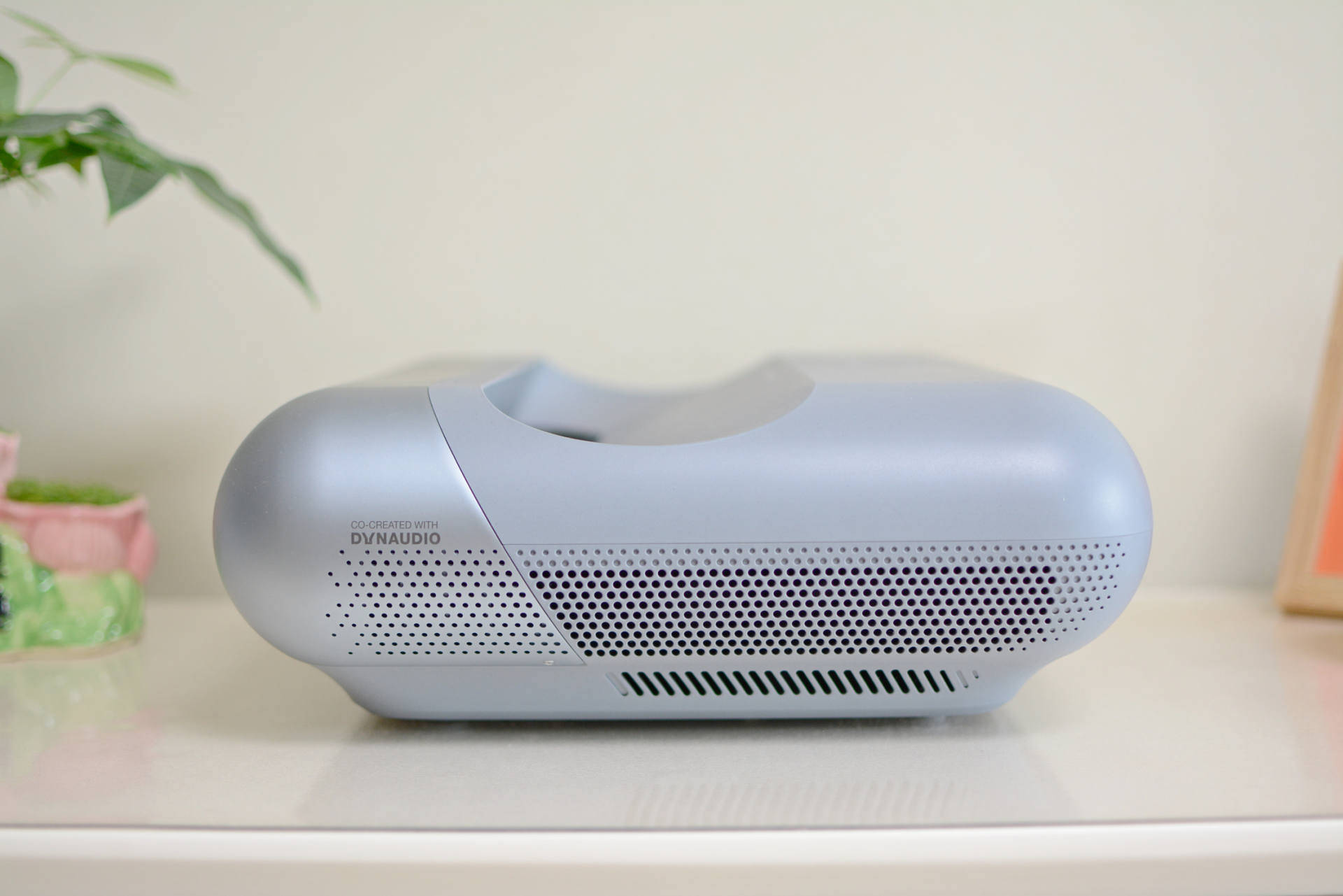 坚果智慧墙o1pro测评别再担心房子小没地方摆放23cm能投百寸