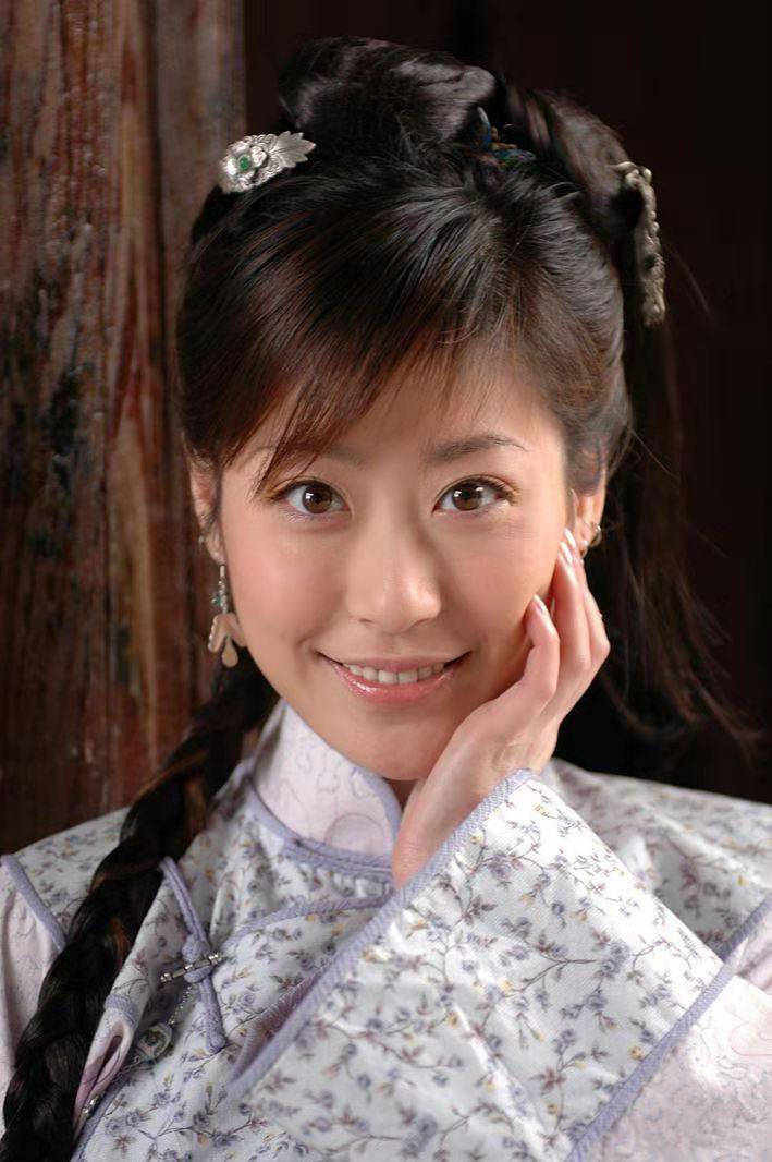 《少年包青天》里的可爱女配,淡出娱乐圈,生活逍遥自在_李卉_陆湘湘