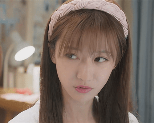 他在逆光中告白:女主7岁开始拍戏,杨紫的大学同学,同人不同命_余玥