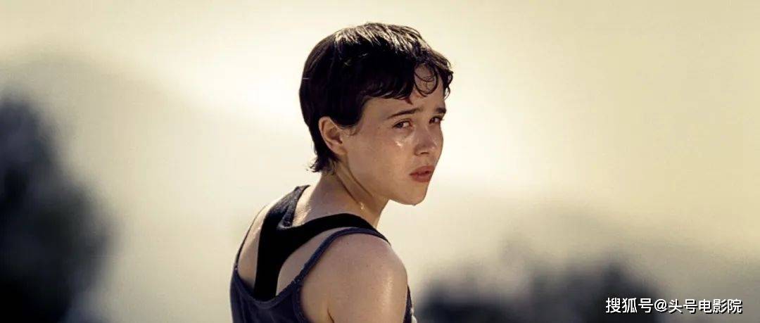 35岁以男人身份登封面,晒出手术伤疤_艾略特·佩吉_电影_杂志