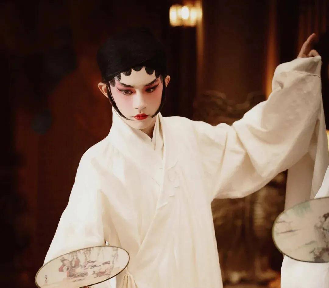 明星戏曲扮相:王一博,肖战,易烊千玺,陈晓,李沁,刘亦菲_经典_徐海_肖