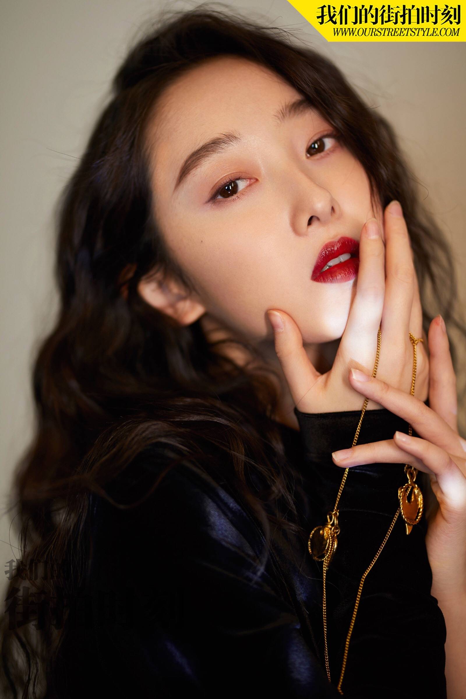 原创现代女明星的悲哀看蒋梦婕摘下假发片才知她们连头发都是假的