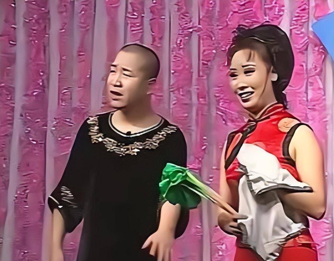 王小利:与前妻苦熬7年离婚,二婚娶李琳为妻,如今苦尽甘来_父母_二人转