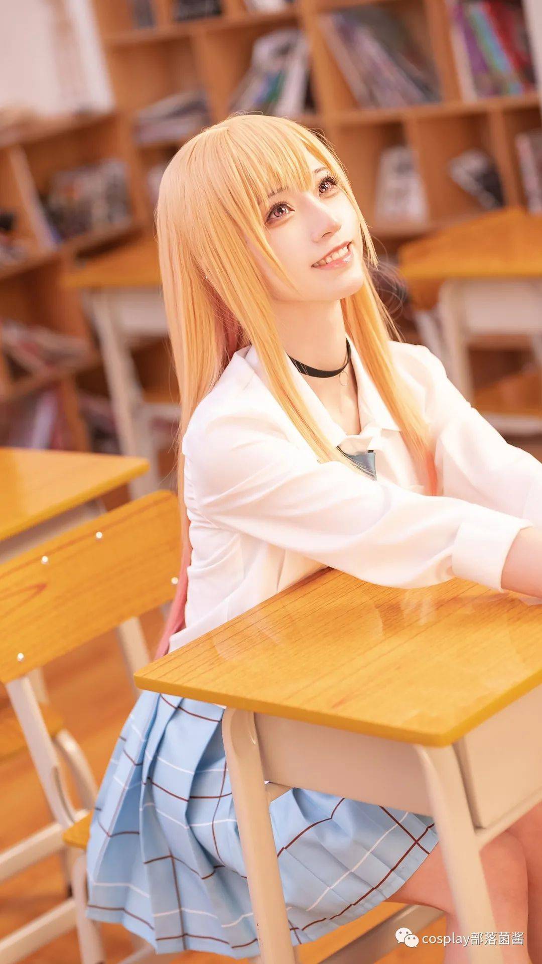 cos更衣人偶坠入爱河喜多川海梦cos正片绮太郎