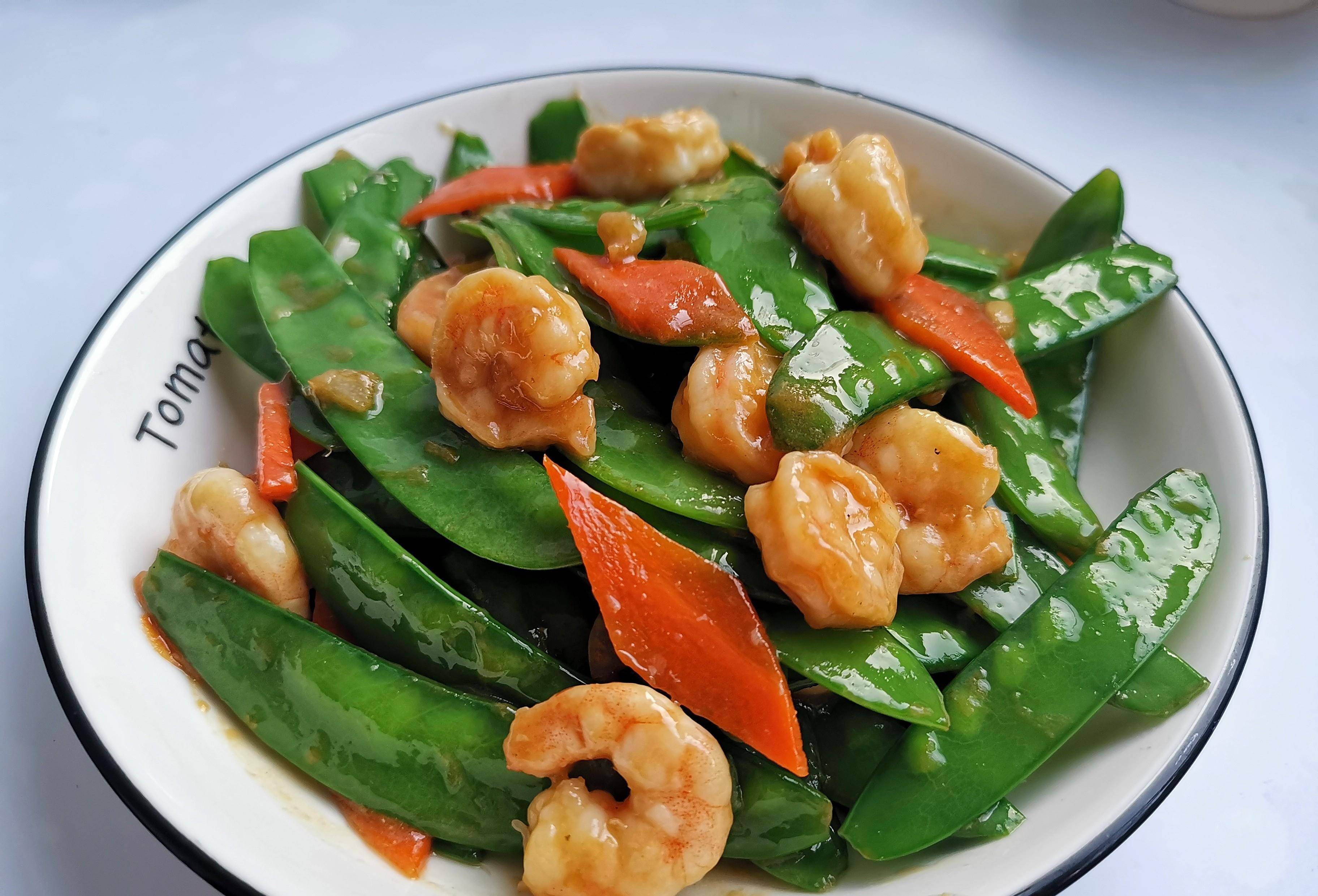 家庭版荷兰豆炒虾仁,清爽不油腻,孩子大人都爱吃,补钙又营养_胡萝卜
